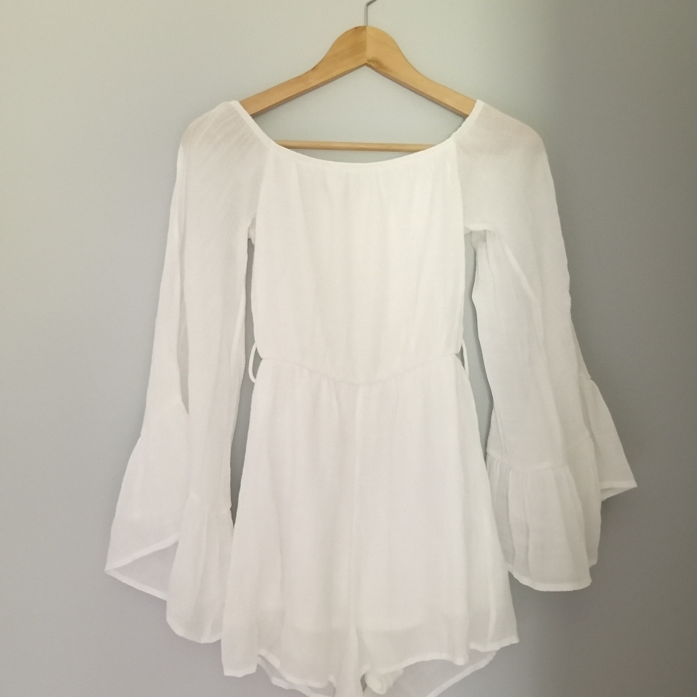Altar'd State XS White Romper